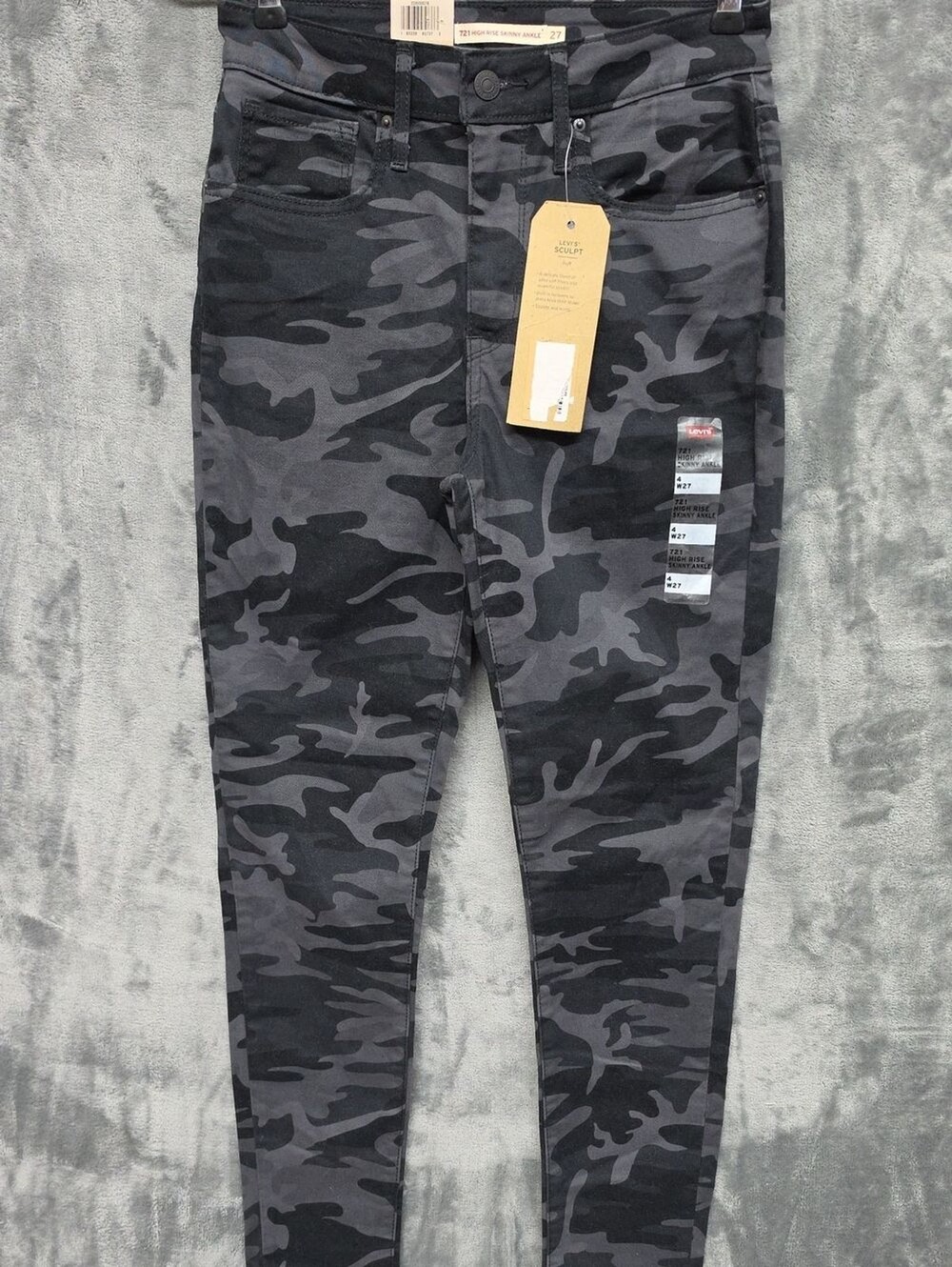 Levi's Women's Skinny Jeans - Black & Gray Camo